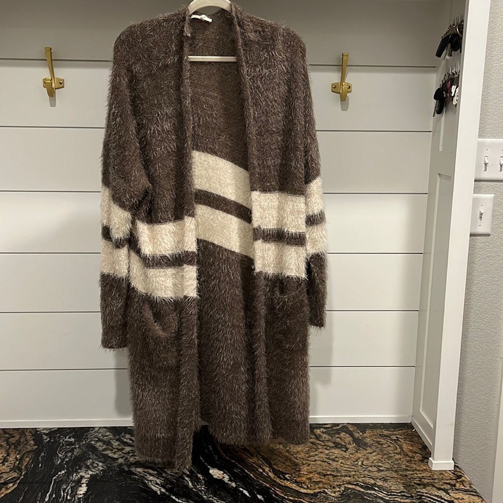 Easel Fuzzy cardigan